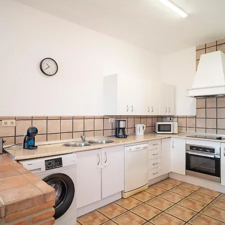 3 Bedroom Beautiful In بيت للعطل *